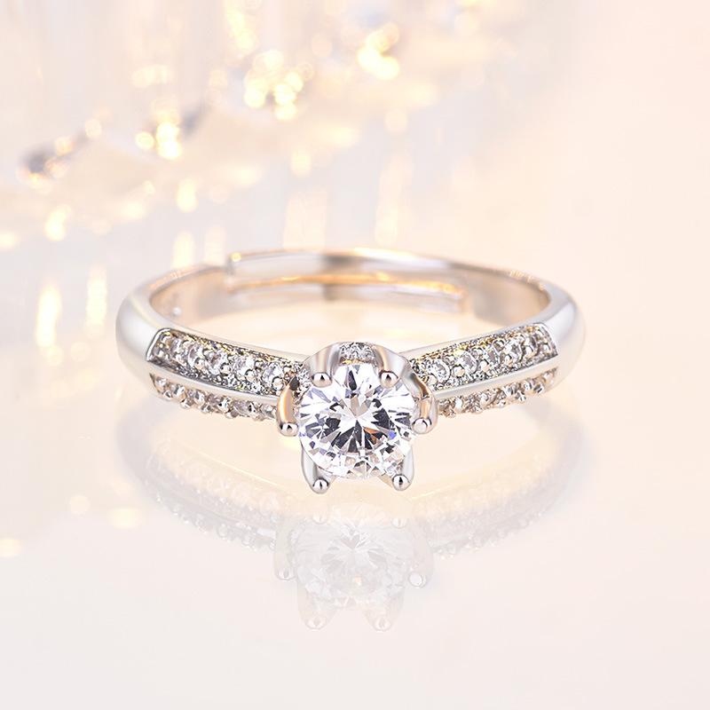 Fresh and simple fashion ring