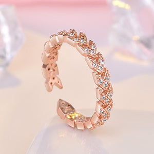 Simple fashion triangle arrow ring（adjustable size）