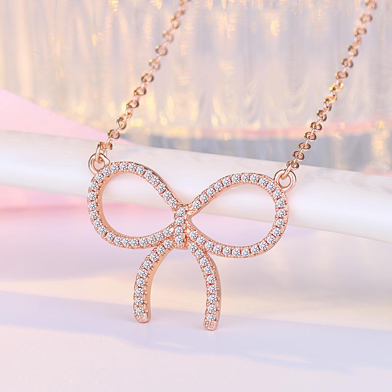 Bow necklace